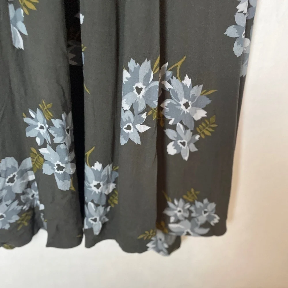 NWT Mimi Maternity Floral Tie-Back Dress Size Small Blue Gray Midi
